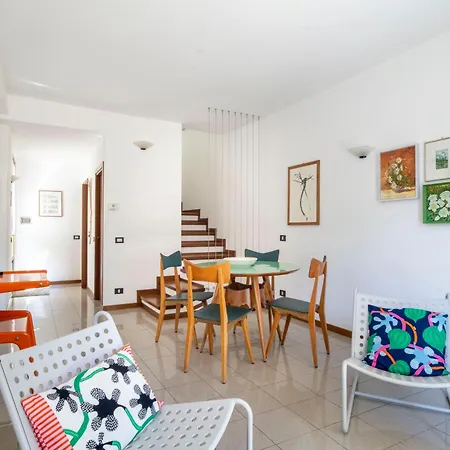 Historic Borgo Campidoglio 7 Apartment Lenno