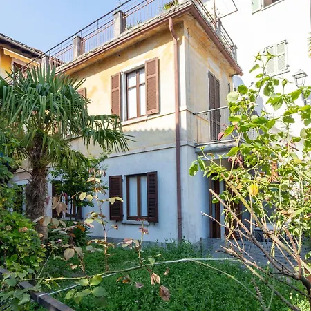 Historic Borgo Campidoglio 7 Apartment *